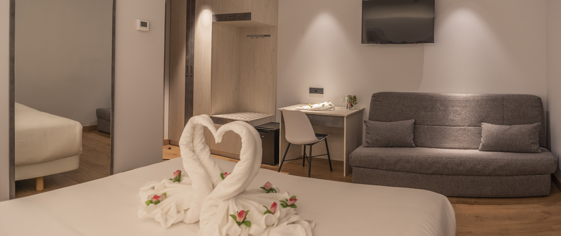 hotel neru encanto leon centro boutique barrio humedo habitaciones king cab 1